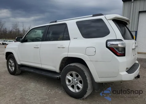 2022 Toyota 4Runner Sr5/Sr5 Premium z USA, uszkodzony, nr VIN JTEMU5JR5N6053826
